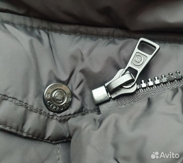 Пуховик оригинальный новый