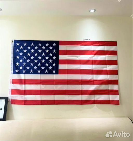 Новый Американский флаг США