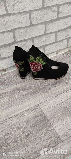 Туфли женские новые