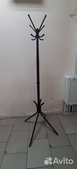 Вешалка для одежды напольная