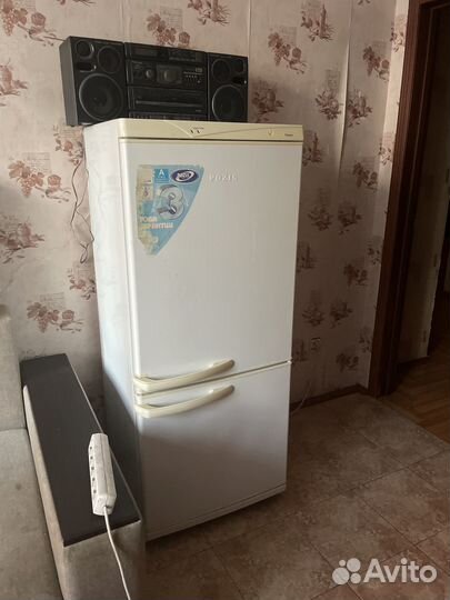 Холодильник б/у в хорошем состоянии,торг уместен