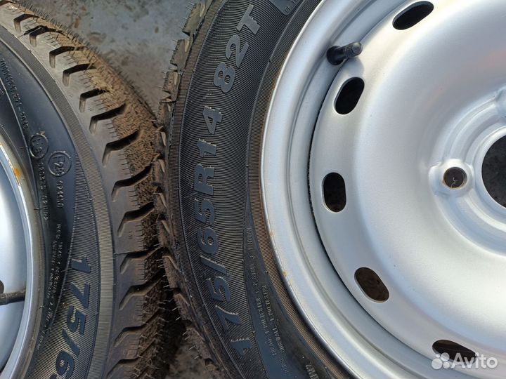 Комплект зимних колес R14/4x100/dia 60. 1