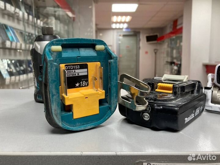 Бе8 Ударный шуруповерт Makita DTD153Z С АКБ