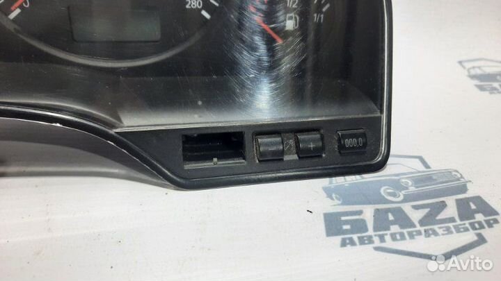 Панель приборов Audi A8 D2 AUW 1999