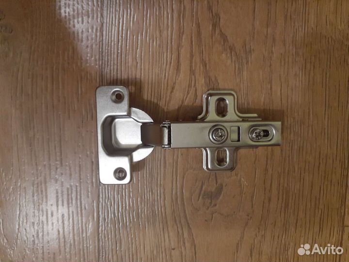 Петли для дверей