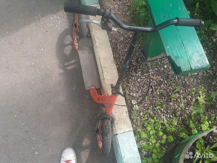 Самокат Novatrack