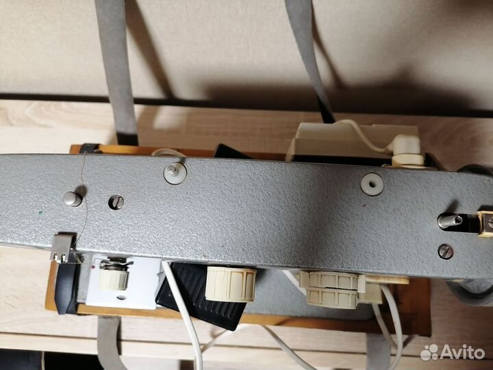 Швейная машинка чайка 142м