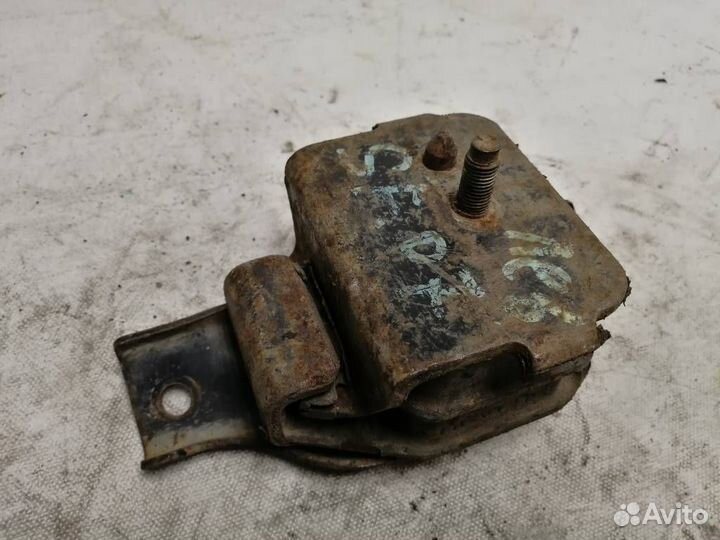 Опора двигателя Субару