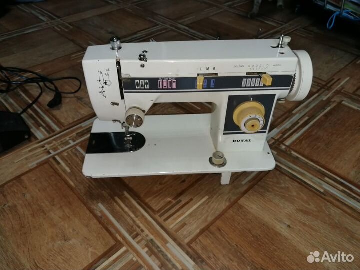 Швейная машина Royal 085