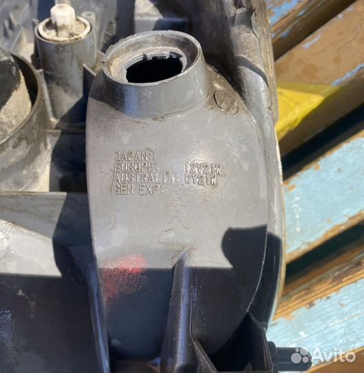 Фары на Toyota vitz