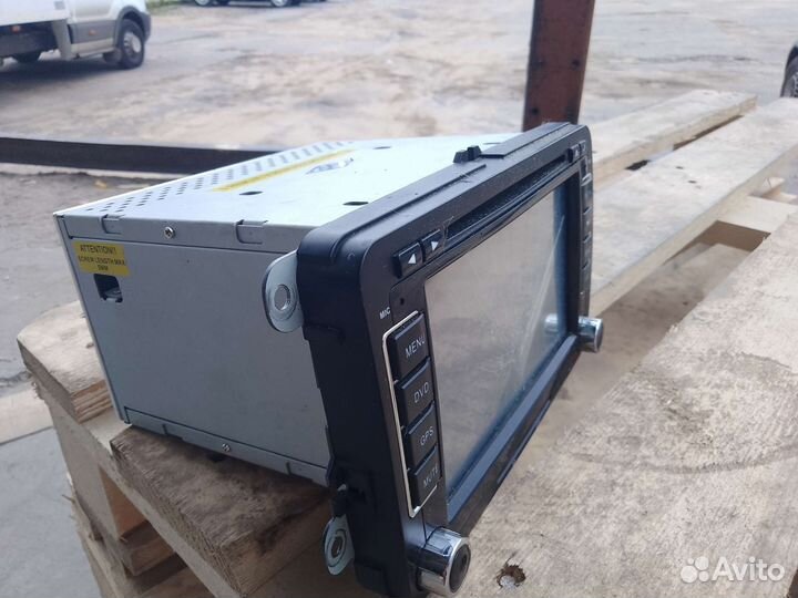 Магнитола volkswagen,рабочая с дефектом