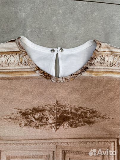 Футболка с отстегивающимся воротником