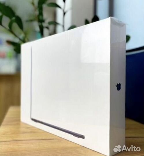 MacBook Air 13 (2022, M2) 8/256