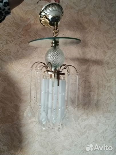 Продам люстру