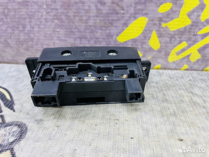 Кнопки обогрева сидений Авенсис Avensis T25