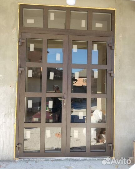 Алюминиевая входная дверь