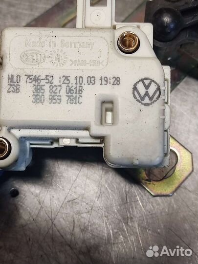 Активатор замка багажника VW Туарег 2002-2006год