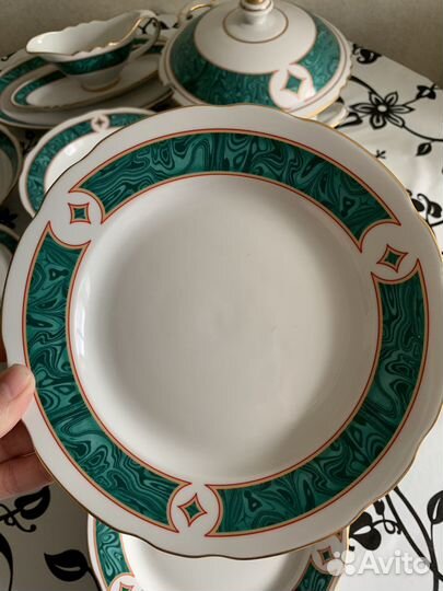 Столовый сервиз новый