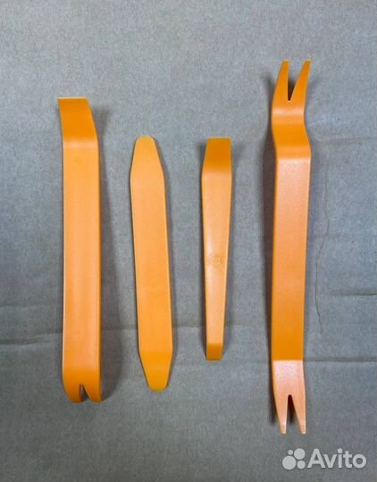 Набор съемников для клипс, пистонов, обшивки