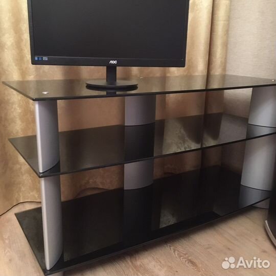 Стеклянная тумба