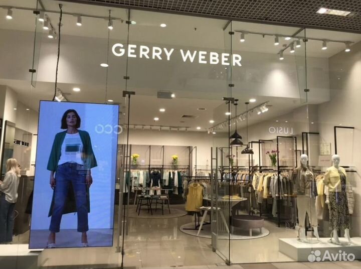 Продавец консультант в магазин женской одежды