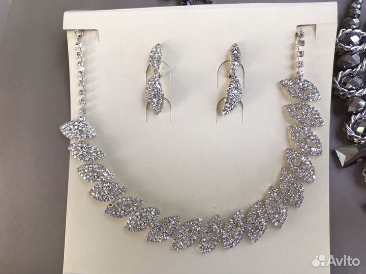 Колье ожерелье бижутерия новая