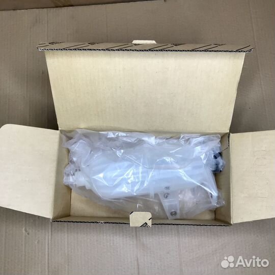 Бачок расширительный toyota Hilux 2005-2015