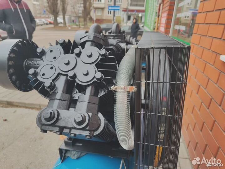 Компрессор воздушный реверс 300 литров