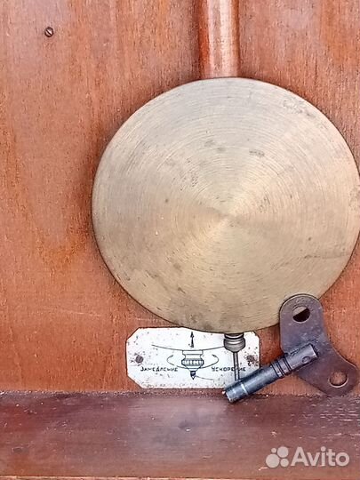 Старинные настенные антикварные часы