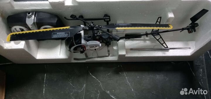 Вертолет игрушка