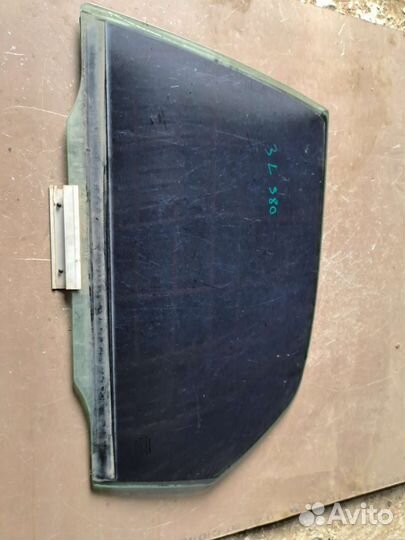 Стекло двери задний Volvo S80
