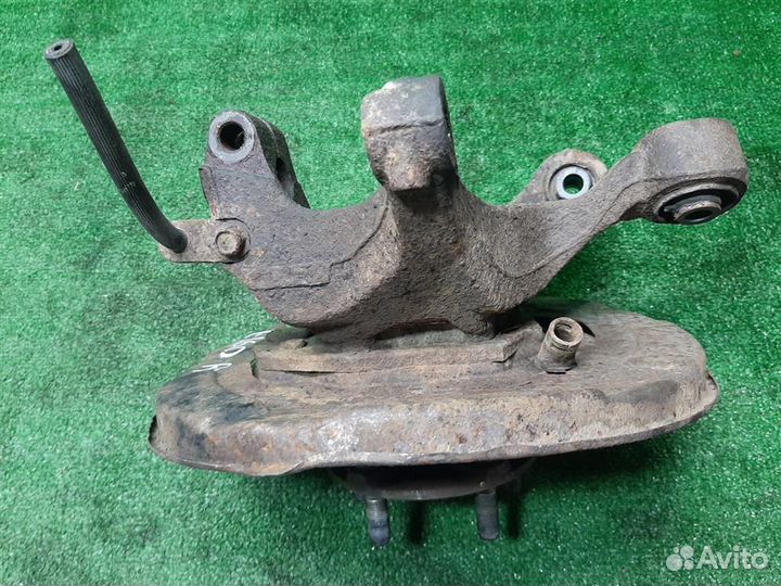 Кулак задний правый Subaru Legacy/ Outback BM/B14