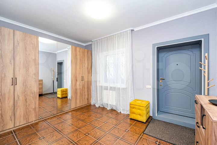 Коттедж 309 м² на участке 7 сот.