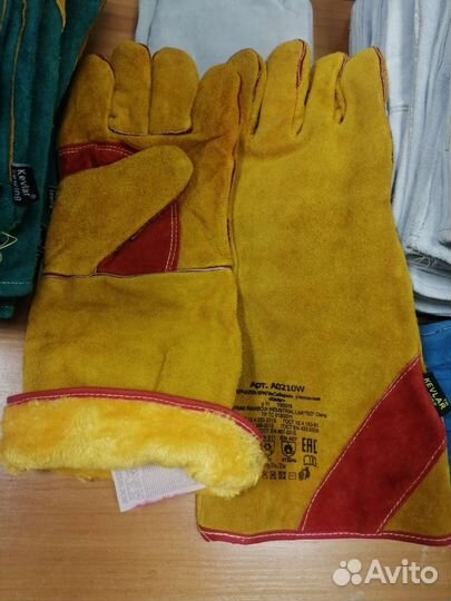 Краги и перчатки