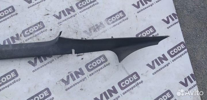 Обшивка порога правая Volkswagen Golf 5