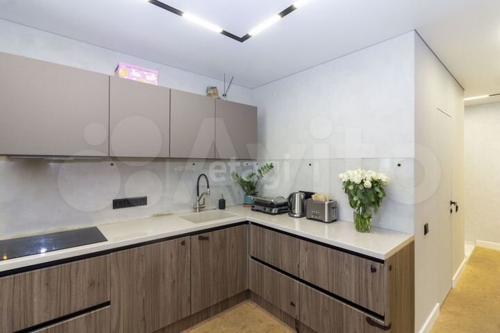 3-к. квартира, 83 м², 10/16 эт.