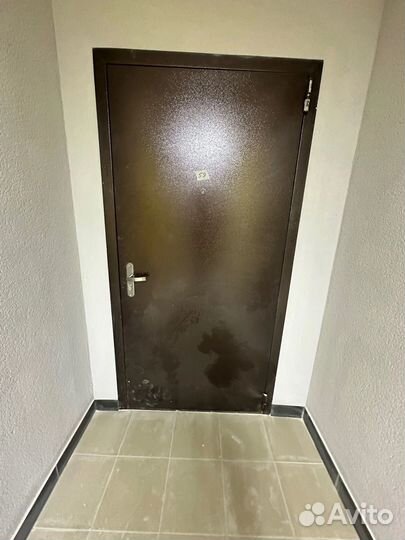 Входная дверь от застройщика