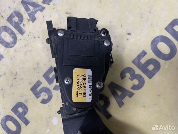 Педаль газа VW Jetta