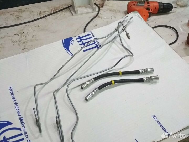 Тормозные трубки и шланги