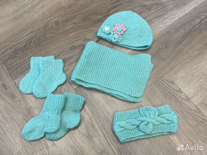 Шерстяной комплект для девочки до 1