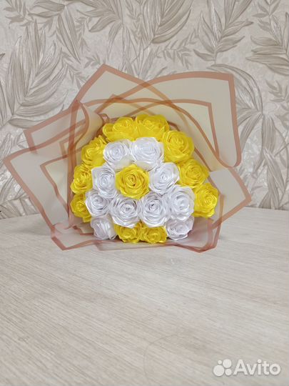 Цветы атласных лентам