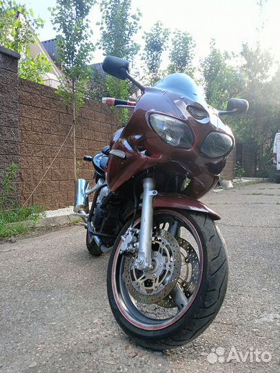 Suzuki sv400