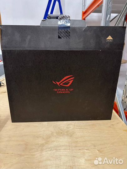 Asus ROG Strix XG17ahpe