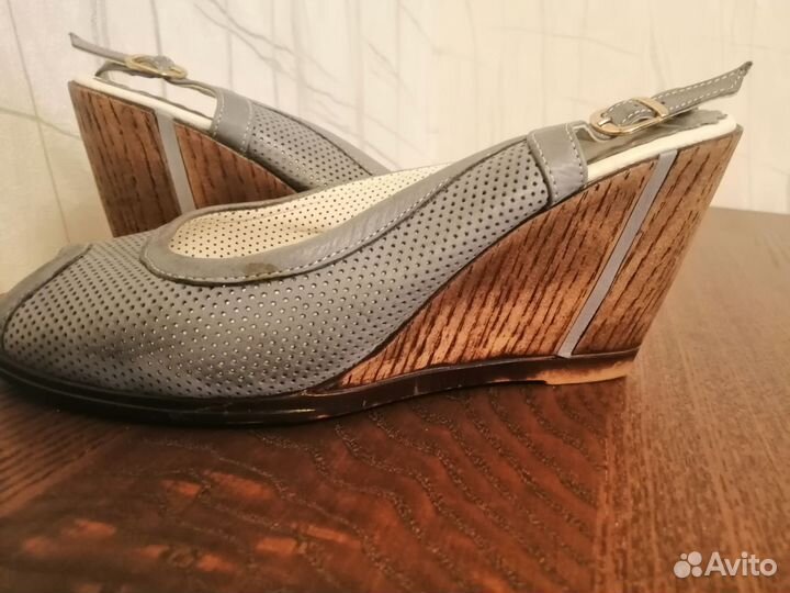 Продаются женские босоножки, натуральная кожа