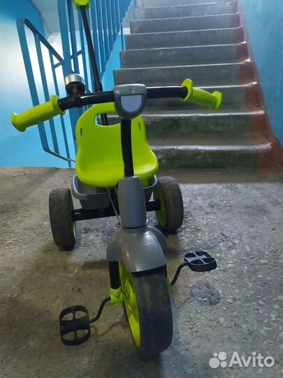 Трехколесный велосипед