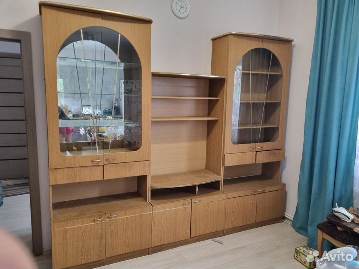 Стенка в гостиную