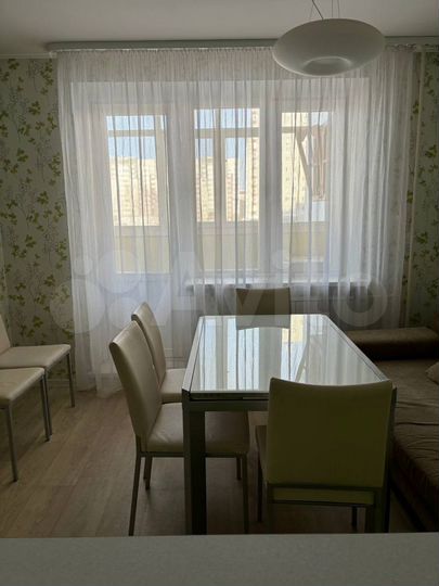 3-к. квартира, 87 м², 3/12 эт.