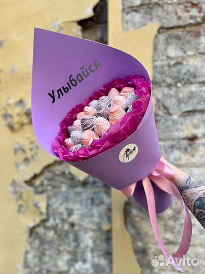 Клубника в шоколаде букет