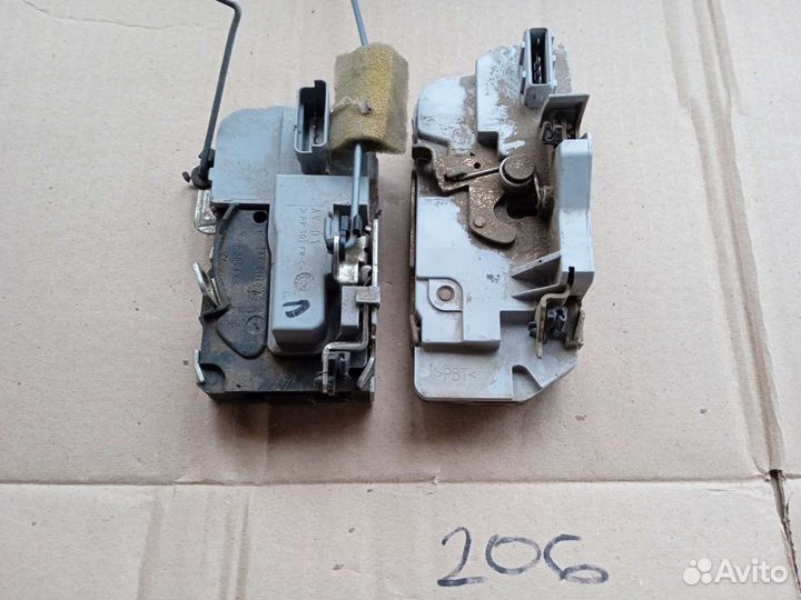 Замок двери Пежо 206