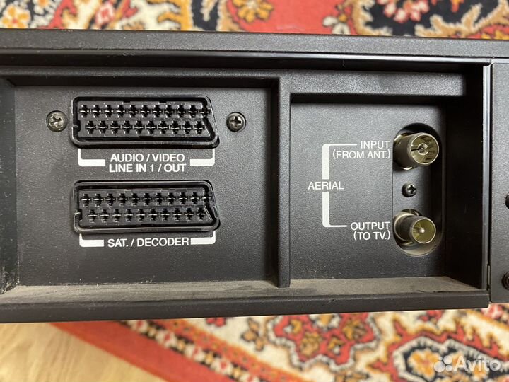 Видеомагнитофон Toshiba